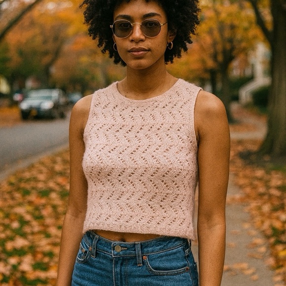 🍂Hand Knit Pink Peach Knit Sleeveless Boxy Crop Sweater Gorgeous Size Small - Picture 1 of 15